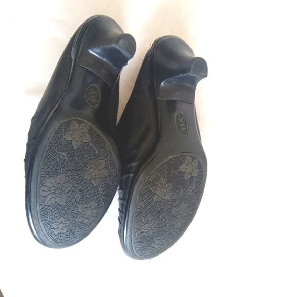 Mules/Clogs By Sofft. Camille. Embroidered Detail Size 8 - Picture 8 of 9